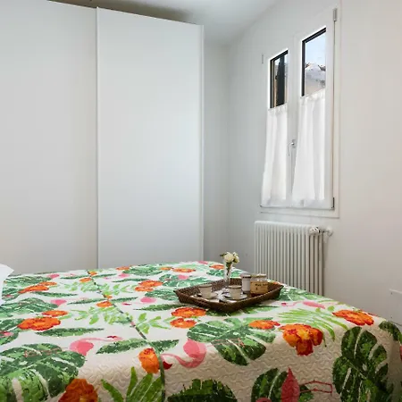 Oltrarno Halldis Apartment Florence