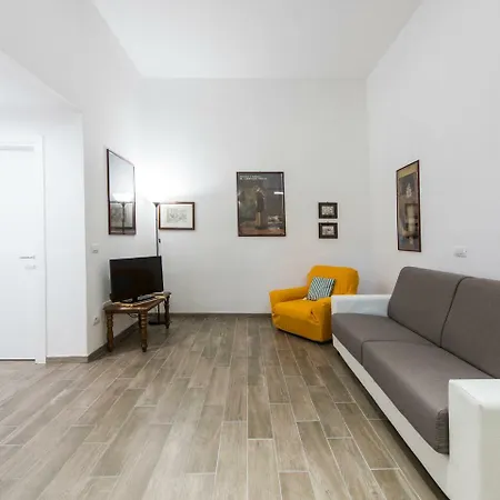 Apartment Oltrarno Halldis